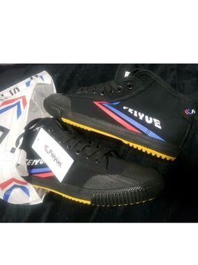 Feiyue Mens 7 Black Hightop Sneakers Walking Shoes Kung Fu Soccer Style Womens 9